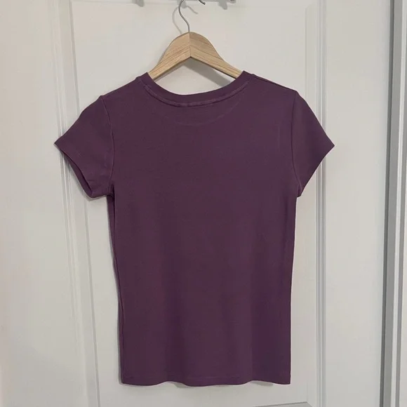 Club Monaco Bowee Tee, Size Medium, Deep Lilac/Plum, Very good condition - Picture 3 of 9